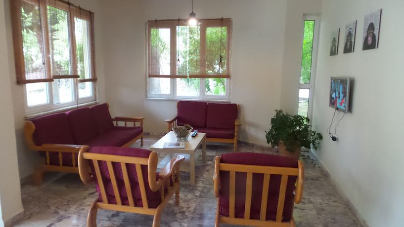 Imagen del bar/restaurante del Unlu Hotel, &Ouml;l&uuml;deniz. Foto 2