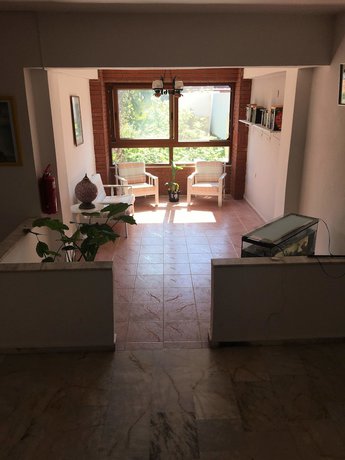 Imagen de los interiores del Unlu Hotel, &Ouml;l&uuml;deniz. Foto 19