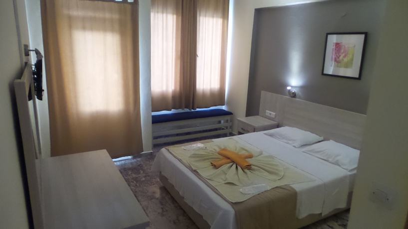 Imagen de la habitación del Unlu Hotel, &Ouml;l&uuml;deniz. Foto 17