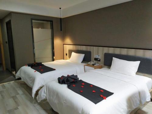 Imagen general del Up and In Hubei Xiaogan Yunmeng County Huguang Road. Foto 2