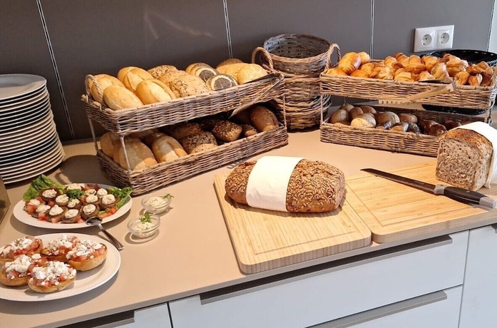 Imagen del bar/restaurante del Upstalsboom Koserow Hotel. Foto 2