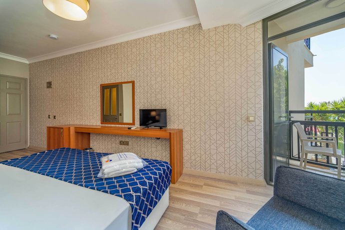Imagen de la habitación del Uras Beach Hotel. Foto 8