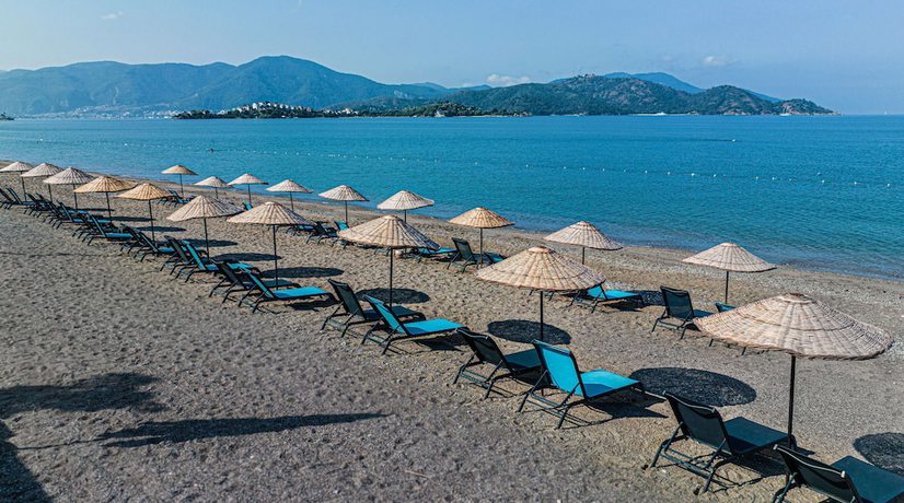 Imagen general del Uras Beach Hotel. Foto 1