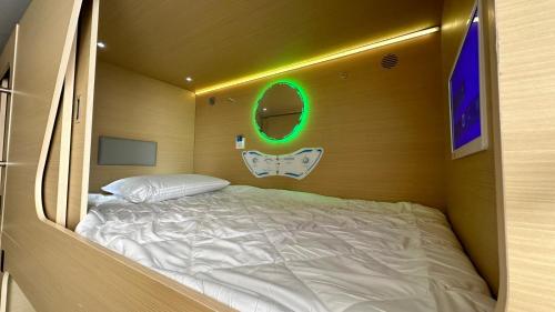 Imagen de la habitación del Urban Cube Hostel Sevilla. Foto 15