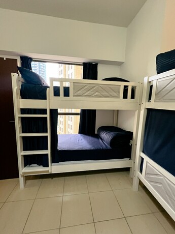Imagen general del Urban Panda Hostel JBR Dubai. Foto 1