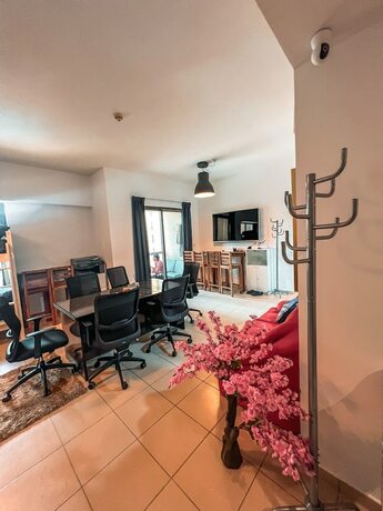 Imagen general del Urban Panda Hostel JBR Dubai. Foto 4