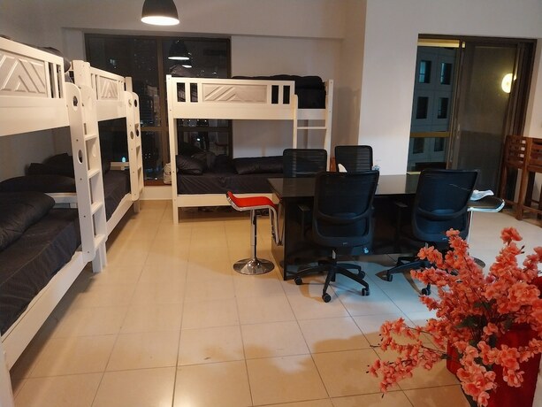 Imagen general del Urban Panda Hostel JBR Dubai. Foto 12