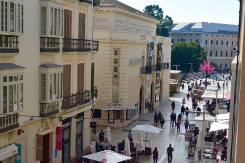 Imagen de los exteriores del Urbanliving Alcazabilla. Foto 10