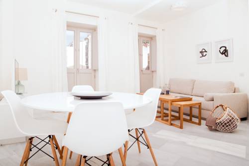 Imagen de la habitación del Urbanliving Alcazabilla. Foto 3