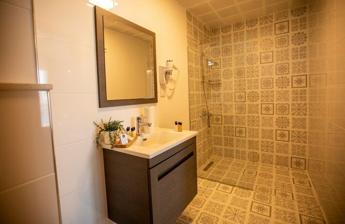 Imagen de la habitación del Urla 1867 Hotel. Foto 18