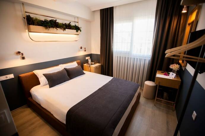 Imagen general del Urla 1867 Hotel. Foto 10
