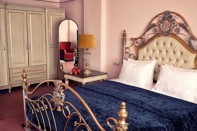 Imagen de la habitación del Urla Pera Hotel. Foto 15
