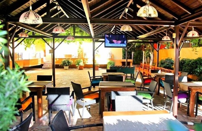 Imagen del bar/restaurante del Ustun Apart Pansiyon. Foto 5