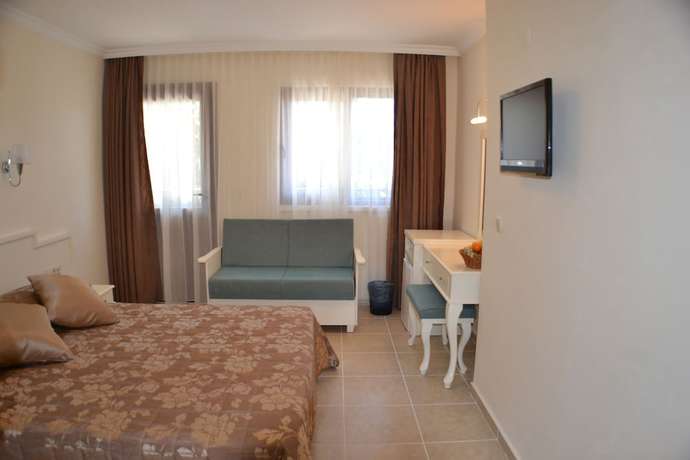 Imagen de la habitación del &Uuml;nsal Hotel. Foto 7