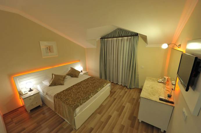 Imagen de la habitación del &Uuml;nsal Hotel. Foto 12