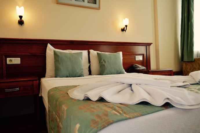Imagen de la habitación del &Uuml;nsal Hotel. Foto 14