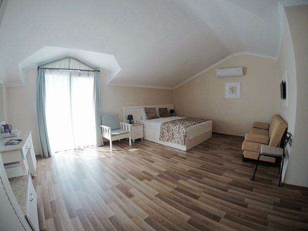 Imagen de la habitación del &Uuml;nsal Hotel. Foto 18