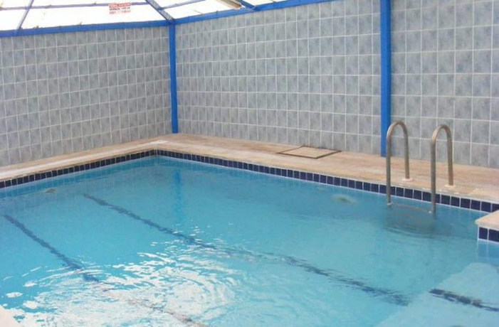 Imagen de la piscina del Uyum Hotel. Foto 19