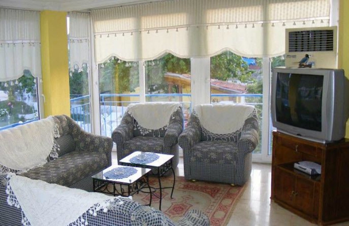 Imagen de los interiores del Uyum Hotel. Foto 18