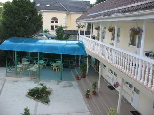 Imagen general del Uyutniy Dvorik. Foto 4