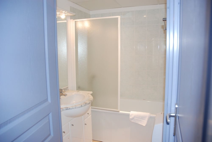 Imagen de la habitación del Uzes Appart Hotel. Foto 14