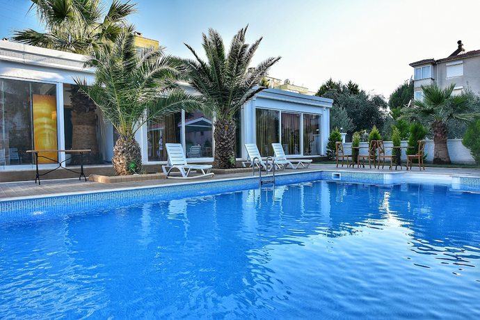 Imagen de la piscina del Uzunhan Hotel. Foto 18