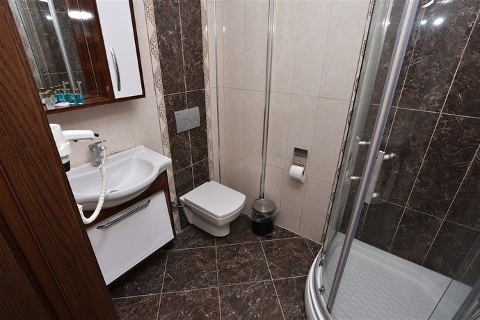 Imagen de la habitación del Uzunhan Hotel. Foto 5