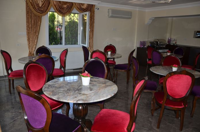 Imagen de los interiores del Uzunhan Hotel. Foto 17