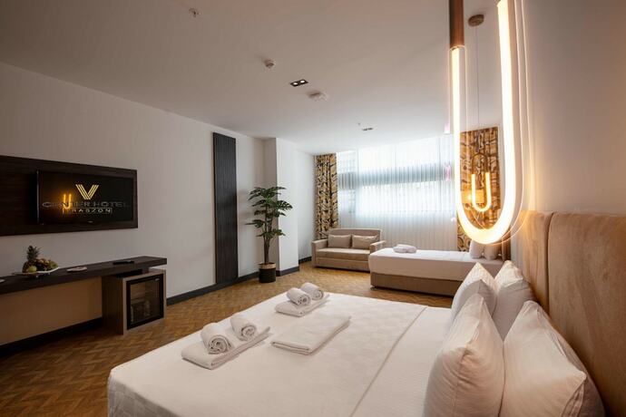 Imagen de la habitación del V Center Hotel. Foto 18