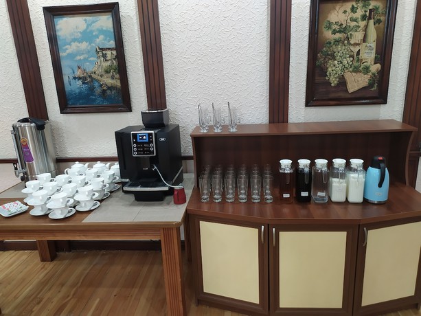 Imagen del bar/restaurante del VIARDO Hotel. Foto 7