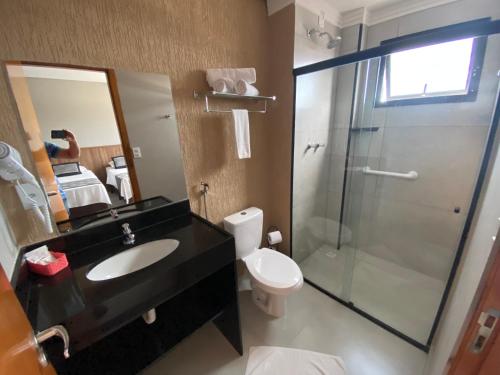 Imagen de la habitación del VIPPER Hotel. Foto 18