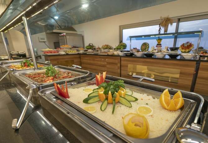 Imagen del bar/restaurante del VİVA BEACH HOTEL. Foto 16