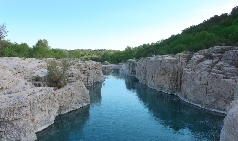 Imagen de la piscina del VVF M&eacute;jannes Gard, M&eacute;jannes le Clap. Foto 19