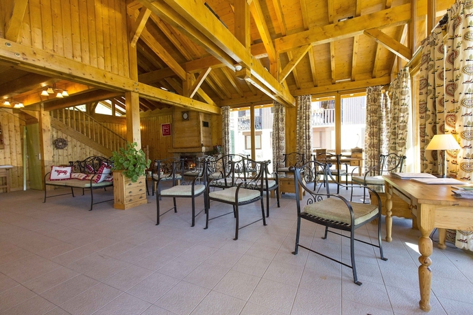 Imagen de los interiores del Vacanc&eacute;ole - R&eacute;sidence Le Sappey. Foto 19