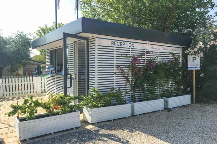 Imagen de los interiores del Vacanze Camping Boutique. Foto 20
