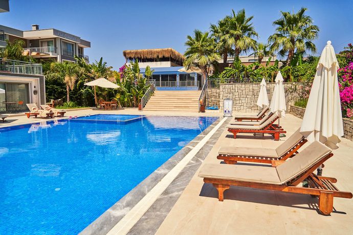 Imagen de la piscina del Vadi Boutique Hotel. Foto 16