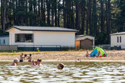 Imagen general del Vakantiepark Breebos: Empty Lots for tents and mobile homes. Foto 18