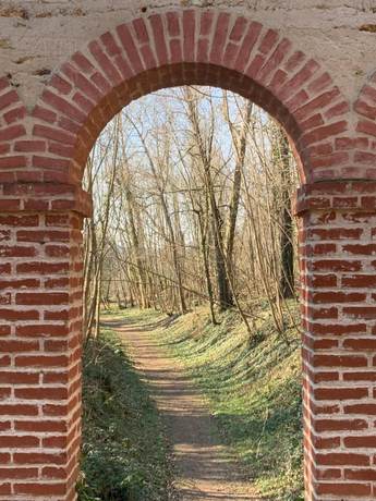 Imagen de los exteriores del Val H&ocirc;tel, Ch&acirc;teaufort. Foto 11