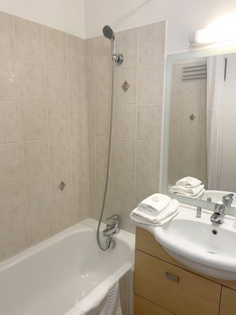 Imagen de la habitación del Val H&ocirc;tel, Ch&acirc;teaufort. Foto 10