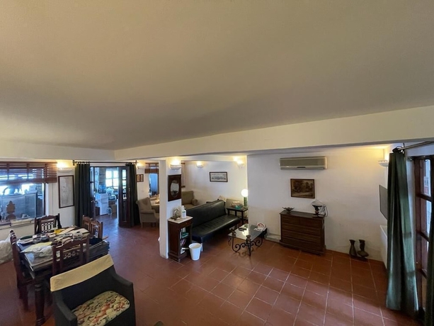 Imagen de los interiores del Vardar Motel. Foto 15