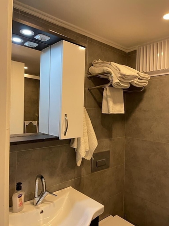 Imagen de la habitación del Vardar Motel. Foto 10