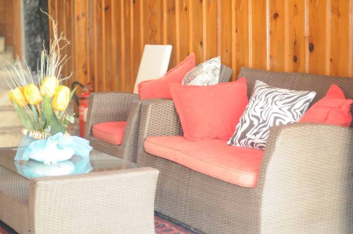 Imagen de los interiores del Varol Suite Hotel. Foto 19