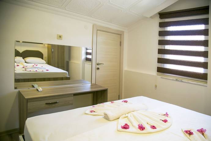 Imagen de la habitación del Varol Suite Hotel. Foto 14