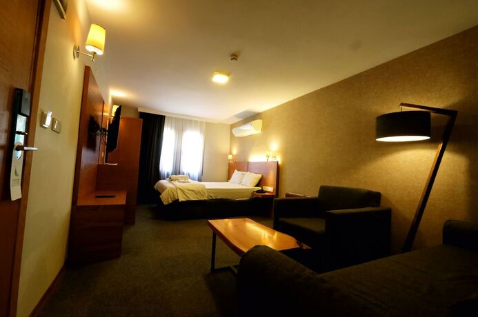 Imagen de la habitación del Varyant Hotel. Foto 11