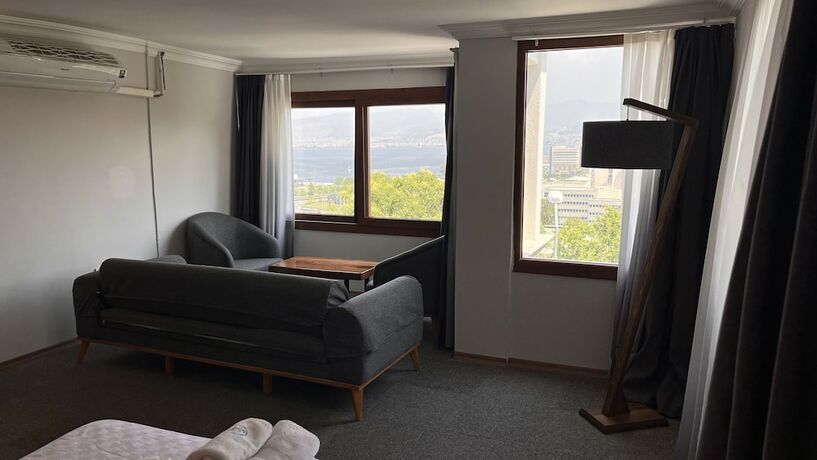 Imagen de la habitación del Varyant Hotel. Foto 17