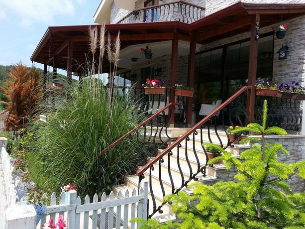 Imagen del bar/restaurante del Velena Hotel. Foto 2