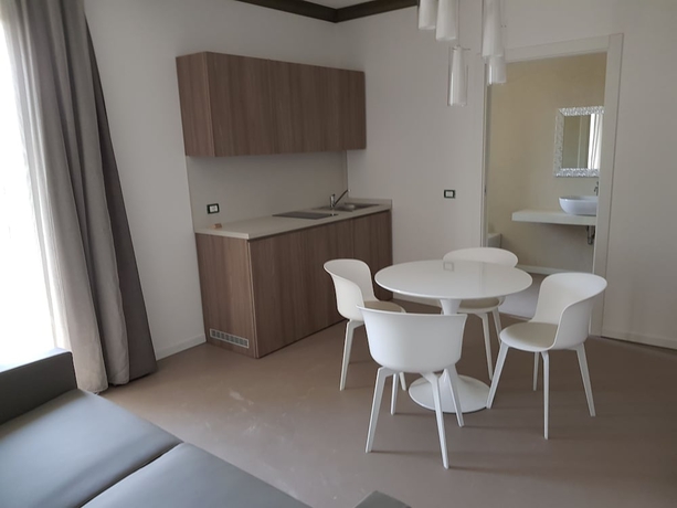 Imagen de la habitación del Venus Suites. Foto 2