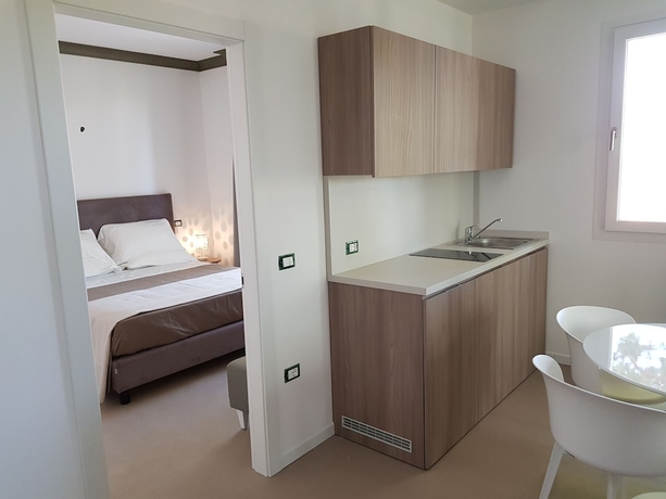 Imagen de la habitación del Venus Suites. Foto 7