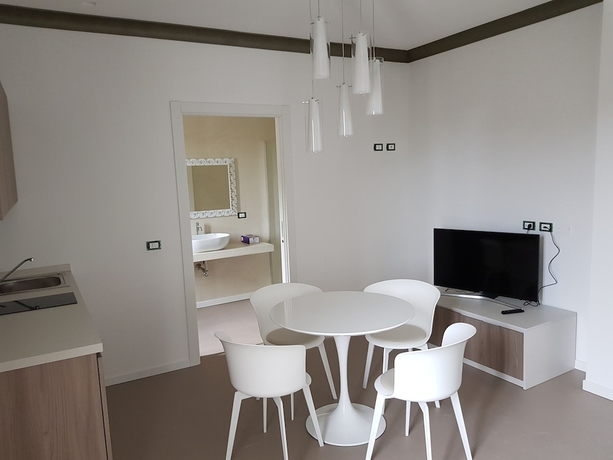 Imagen de la habitación del Venus Suites. Foto 14