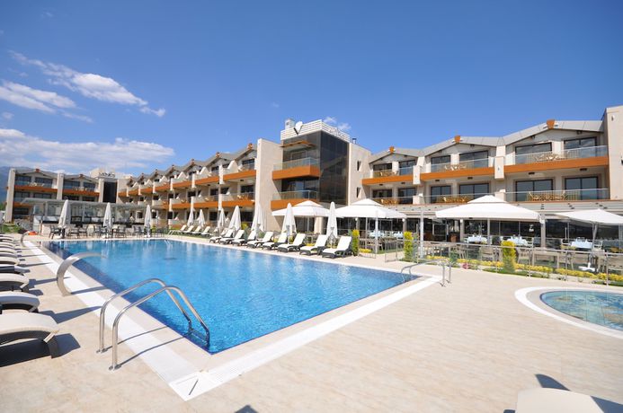 Imagen de la piscina del Ven&uuml;s Termal Butik Otel. Foto 19
